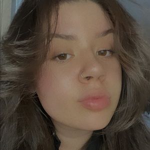 Meet your Posher, Briana